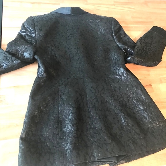 Vintage Escada tuxedo blazer - Picture 4 of 15